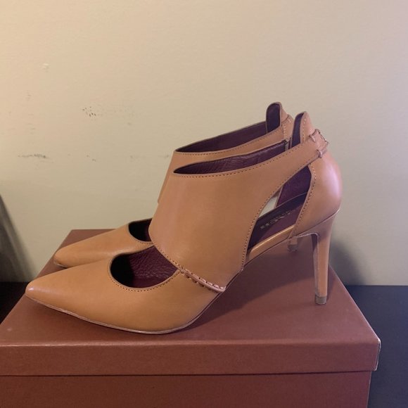 Coach Vanda Pump - Picture 3 of 7